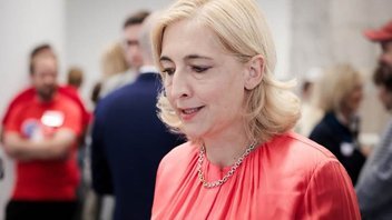 Ніна Воркен говорить