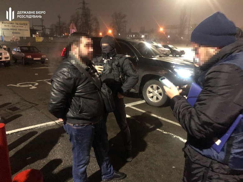 Керівник підприємства Укроборонпрому вимагав 80 тис. грн у іноземної компанії за допомогу, - ДБР 05