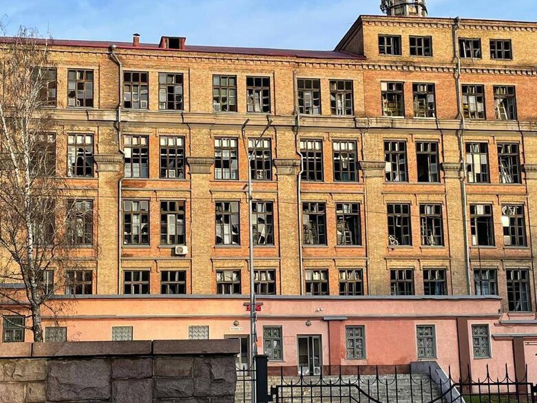 Fragments of Russian rocket fell on stadium in Sviatoshyn district of Kyiv, - PO 01