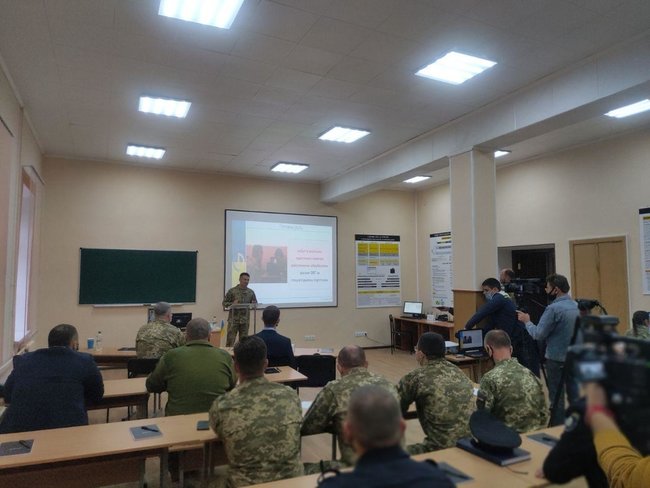 Навчальний кіберполігон відкрили в Житомирському військовому інституті 04