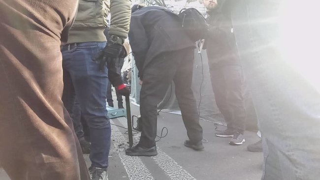 Митингующие против рынка земли установили под Радой палатки 34