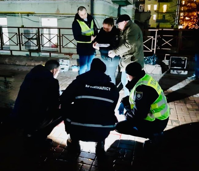Невідомий застрелив киянина в центрі столиці 05