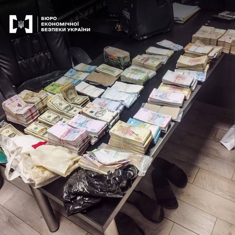 БЕБ викрило масштабну мережу конвертаційних центрів