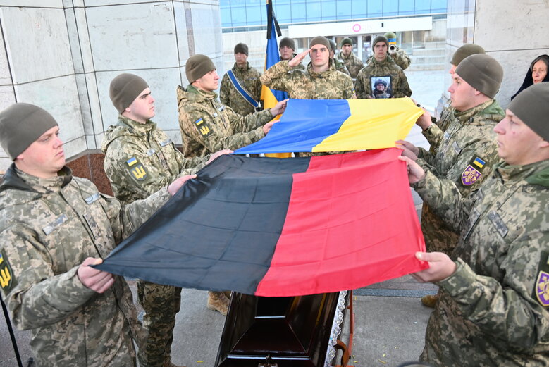 Із воїном та засновником видання Горинь Тарасом Давидюком, який загинув у бою проти окупантів на Запоріжжі, попрощалися у Києві 27