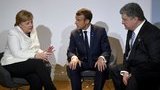 Порошенко, Меркель и Макрон на трехсторонних переговорах осудили проведение Россией фейковых "выборов" на оккупированном Донбассе