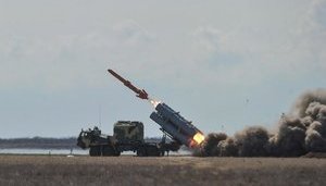 Перші ракетні комплекси з ракетою