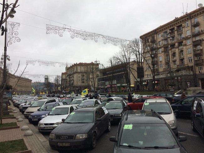 Доступная растаможка для каждого!: В центре Киева проходит акция владельцев автомобилей на еврономерах 06