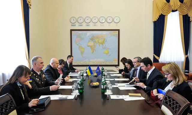 Важливо відновити військово-технічну співпрацю України з її західними партнерами, штучно заблоковану в 2014 році, - Турчинов 03