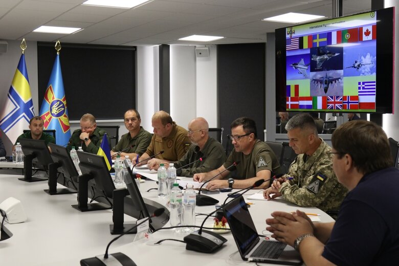 Нідерланди нададуть Україні близько тисячі переносних зарядів для дистанційного розмінування, - міністр оборони Оллонгрен 03