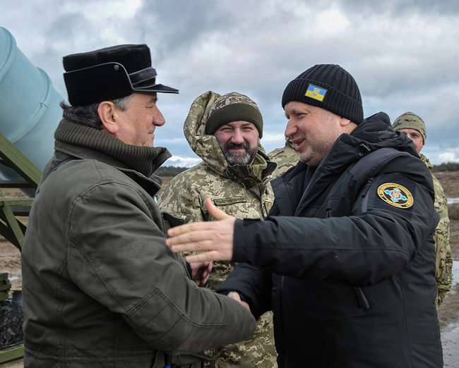 Состоялось первое испытание украинской крылатой ракеты, - Турчинов 05