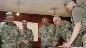 Хомчак пояснив, чому на Донбасі неможливе військове розв’язання: Втрати обчислюватимуться чотиризначними цифрами. Ми готові до цього?