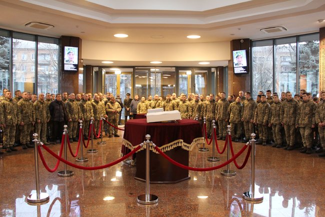 У Залі памяті Міноборони вшанували загиблих цього дня 15 захисників України 03