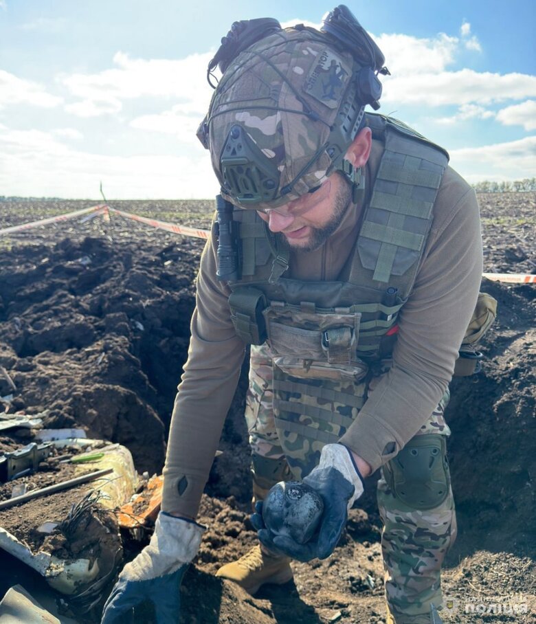 На Кіровоградщині знешкодили касетну бойову частину російської ракети