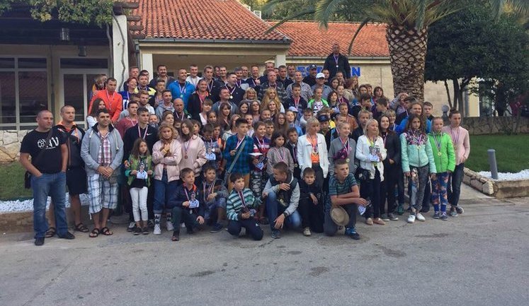 50 wounded soldiers and 150 children underwent rehabilitation in Croatia at invitation of football player Piric. PHOTOS