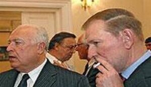 Кучма пить не бросил, а еще и закурил. ФОТОрепортаж.