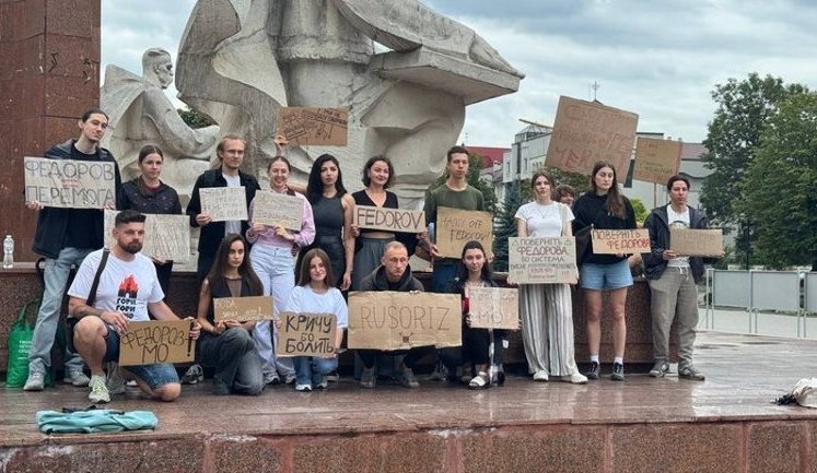 "Стоятимемо до виконання всіх вимог": у містах України триває 12-й день протестів проти відставки Федорова. ФОТОрепортаж