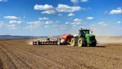 20 мільйонів гектарів попри всі ризики: В Україні завершується посівна-2026