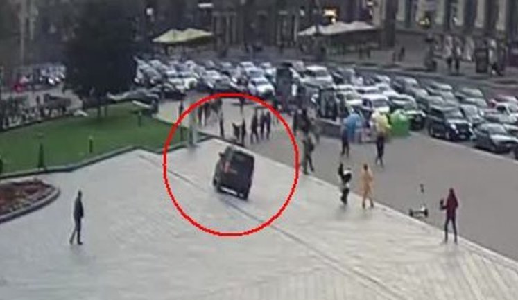 "Яка трубочка, його треба вбивати нах#й!" - водій убив двох пішоходів і поранив ще трьох на Майдані Незалежності (оновлено). ВІДЕО+ФОТОрепортаж 18+