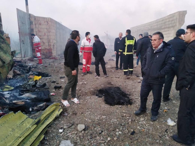 В Иране разбился самолет МАУ с пассажирами на борту 03