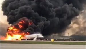 Авіакатастрофа в Росії: У "Шереметьєво" згорів Sukhoi Superjet - 41 людина загинула. ВIДЕО