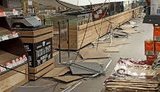 В одному з супермаркетів Кривого Рогу на покупця упала стеля. ФОТОрепортаж