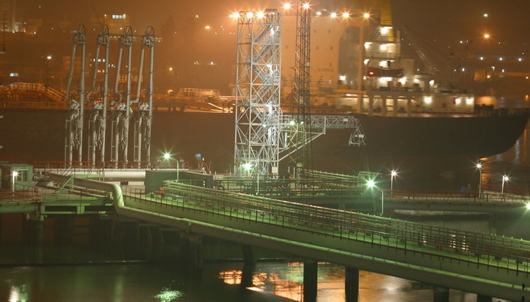 Почему "Укртранснафта" не может использовать свои нефтепроводы