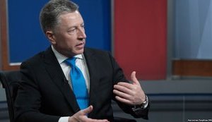 США продолжат поставлять Украине оружие, - Волкер
