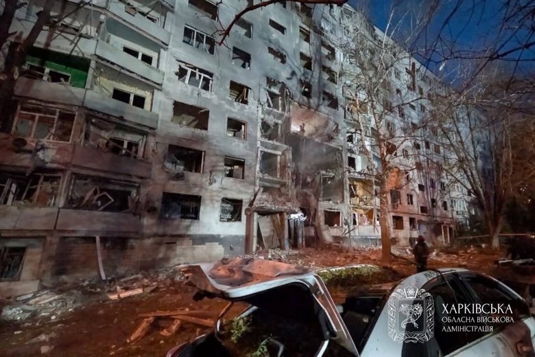 Ворожий удар припав у другий поверх багатоквартирного будинку у Харкові