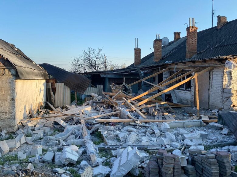 In evening of April 25, Russian occupants shelled Marhanets and Nikopol in Dnipropetrovsk region, wounding 2 people. - RMA 01