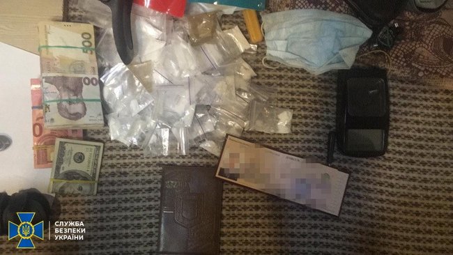 СБУ ликвидировала сеть сбыта кокаина в Киеве и области, изъят наркотик на сумму более $100 тыс. 02