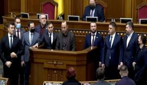 "Бл#дь #баная... Уважаемые коллеги...", - "слуга народа" Негулевский заматерился на трибуне ВР и объявил минуту молчания в память о погибших в Новой Одессе. ВИДЕО