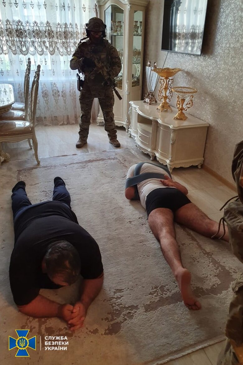 Знешкоджено банду, яка діяла у Києві під виглядом добровольчого батальйону, - СБУ 01
