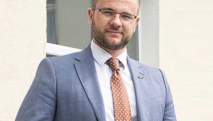 Луцьк, який потрапив у "червону зону" не зупинятиме транспорт і не закриватиме кафе і ресторани, - радник мера Поліщук