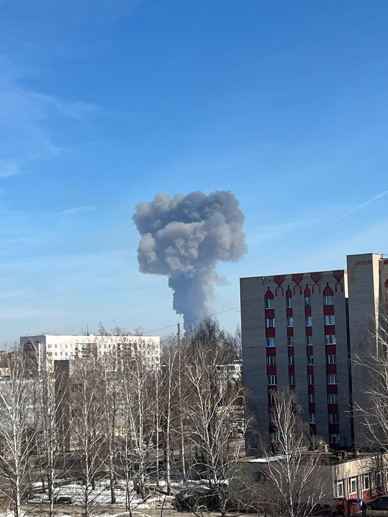 Вибух пролунав у Нижньокамську: що відомо?