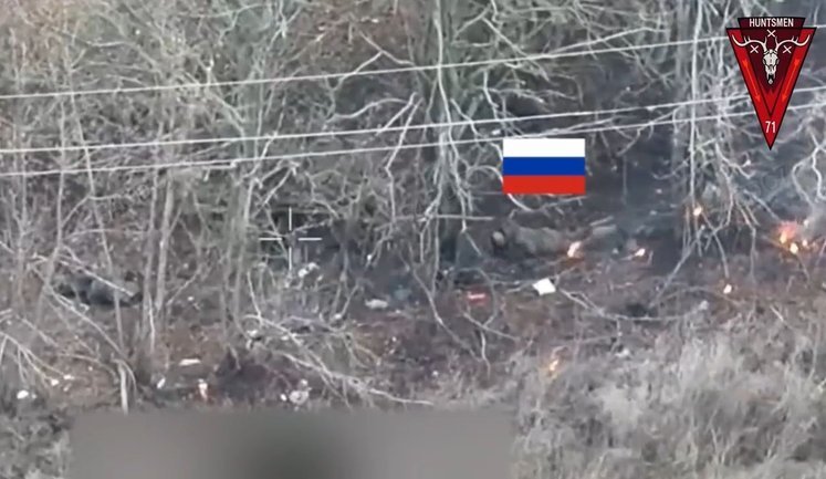 Два українські дрони "підсмажили" окупанта в хащах на Сумщині. ВIДЕО