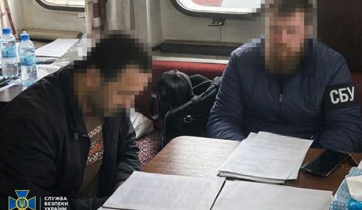 СБУ сообщила о подозрении капитану судов "теневого" флота РФ, которые вывозили зерно и нефтепродукты из Крыма. ФОТО