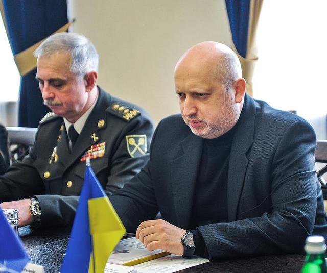 Важливо відновити військово-технічну співпрацю України з її західними партнерами, штучно заблоковану в 2014 році, - Турчинов 02