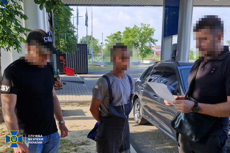 Задержаны еще 14 организаторов схем для уклонистов