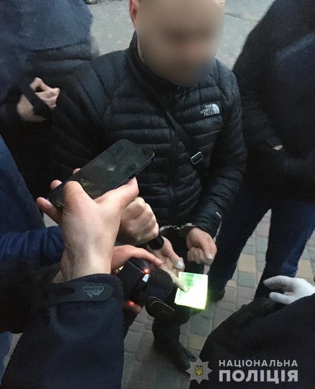 Поліцейський вимагав від одеської вебмоделі щомісячної данини $600 02