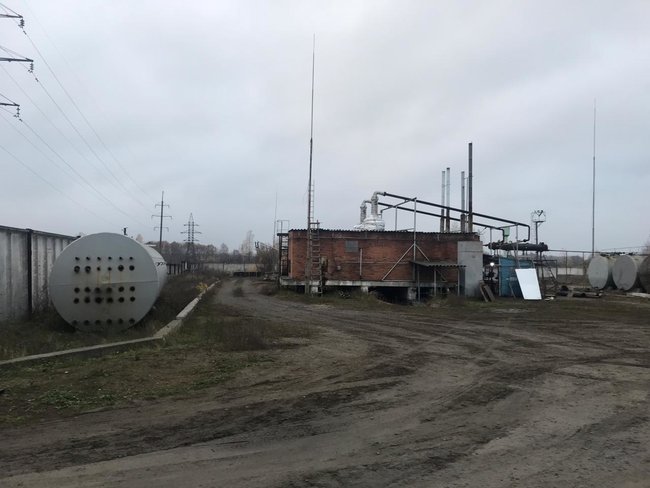 Співробітники ДФС ліквідували підпільний завод із виробництва ПММ 05
