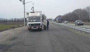 Водители грузовиков препятствуют работе нового габаритно-весового комплекса на Криворожской трассе, - Голик. ФОТО
