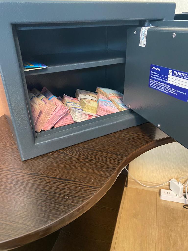 Трое жителей Киевской области создали подпольную типографию для изготовления фейковых COVID-сертификатов, - Офис Генпрокурора 02