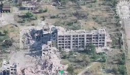 МіГ-29 двома ударами AASM HAMMER зруйнували будівлю