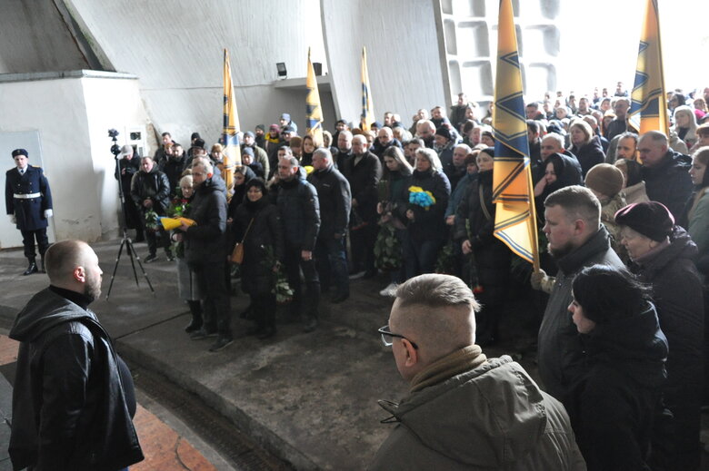 В Киеве простились с комбатом Азова Олегом Мудраком 13