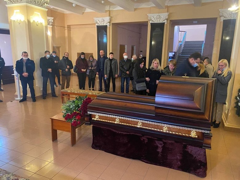 У Чернігові прощаються з нардепом Поляковим 03