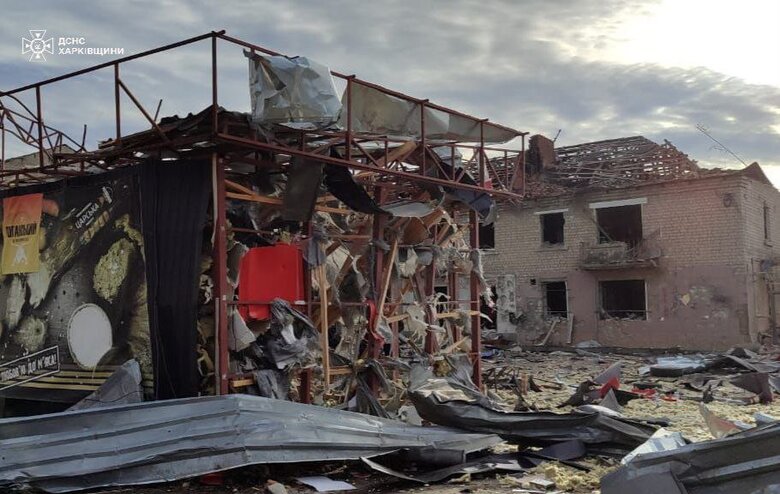 Наслідки авіаудару РФ по Вовчанську