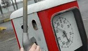 На украинских заправках вместо бензина продают &quot;бодягу&quot;