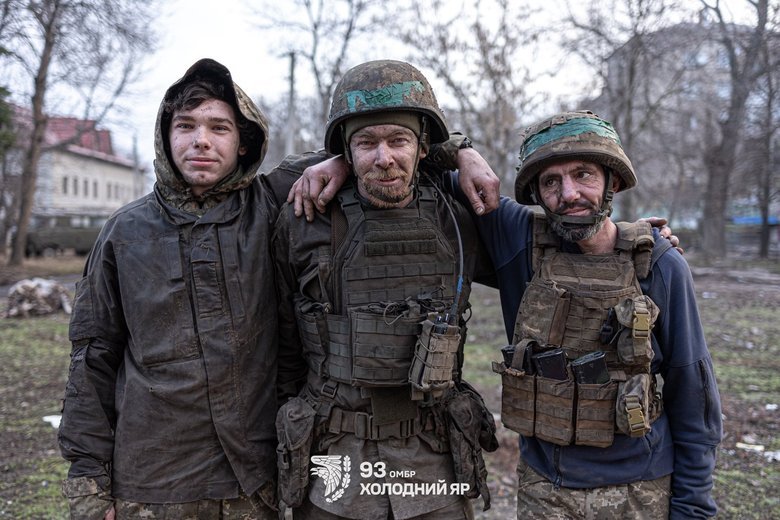 Троє піхотинців батальйону Alcatraz 93-ї бригади Холодний Яр