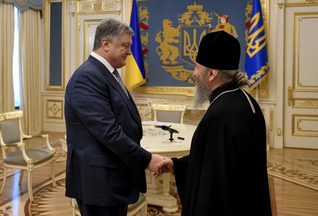 Порошенко провів зустріч із предстоятелями православних церков 03