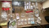 Поліцейські Києва затримали учасників стійкого злочинного угруповання, яке займалося збутом наркотиків та психотропів у столиці